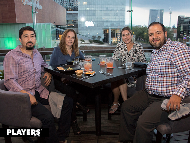 Manuel Machorro, Liz Moreno, Cristina Flores y Roberto Romo Mexía