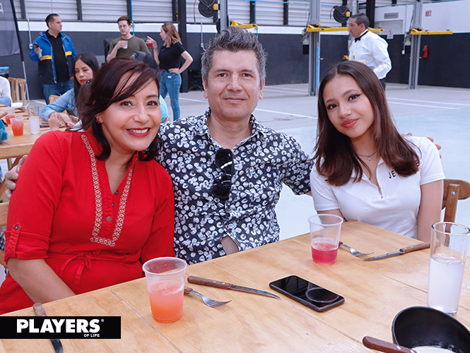 Faride Bustos, Omar Sánchez y Zabdi Martínez