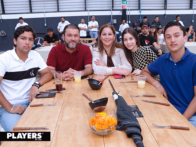 Juan Pablo Gamboa, Víctor Gamboa, Marisol Gándara, Sofía Gamboa y Víctor Gamboa