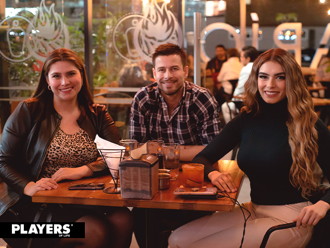 Regina González, José Soto y Beatriz Pimentel