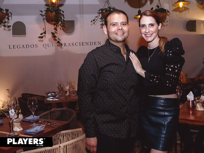 Roberto Palacios y Pamela Castro.